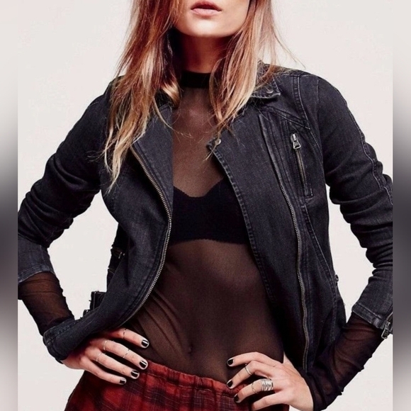 Free People Jackets & Blazers - ✨HOST PICK✨ Free People | Denim Buckle Detailed Zip Moto Jacket Women's, Size 6